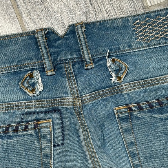 EDDIE BAUER Relaxed BOYFRIEND Floral  Embroidered Distressed Patchwork Jeans 6 - Picture 12 of 15